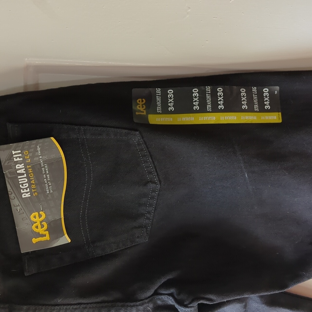 New With Tags. Men's Lee Regular Fit Straight Leg Jeans. Size 34/30